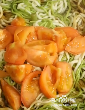 如何自制营养豆角西红柿焖面