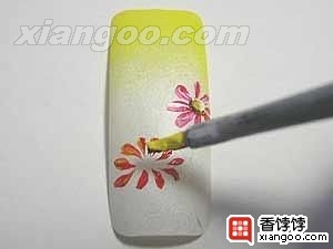 做指甲彩绘的技巧分享