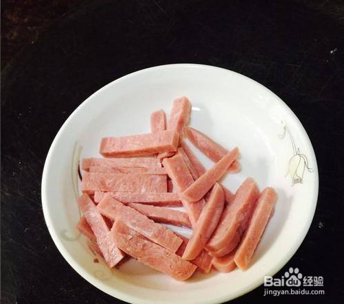 黄秋葵炒培根的做法