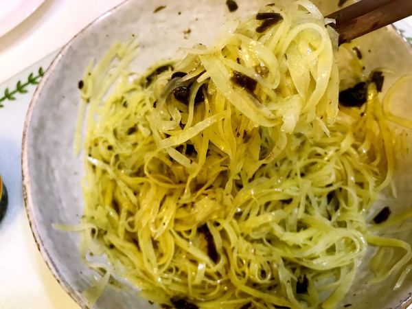 橄榄菜凉拌脆口土豆丝