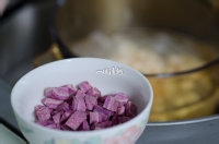 润心润肺之木耳紫薯羹