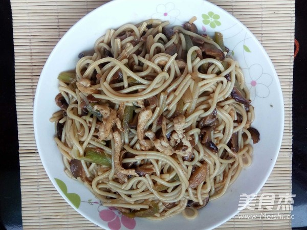 酱香肉丝炒米粉