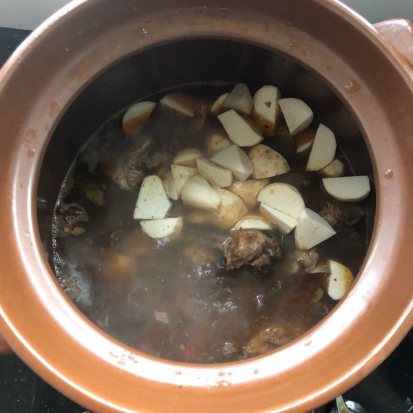 软糯芋儿烧排骨