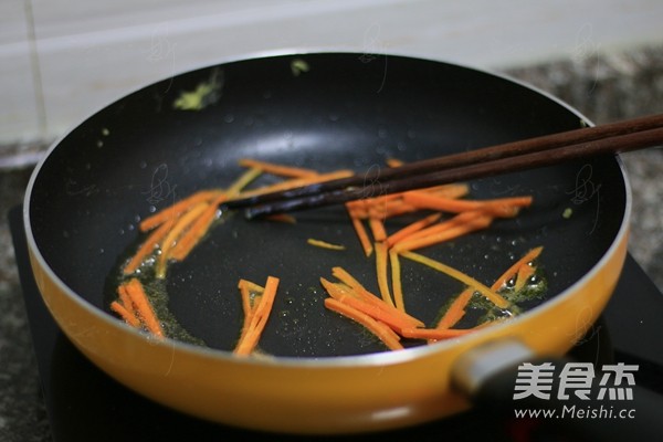三丝炒面的做法