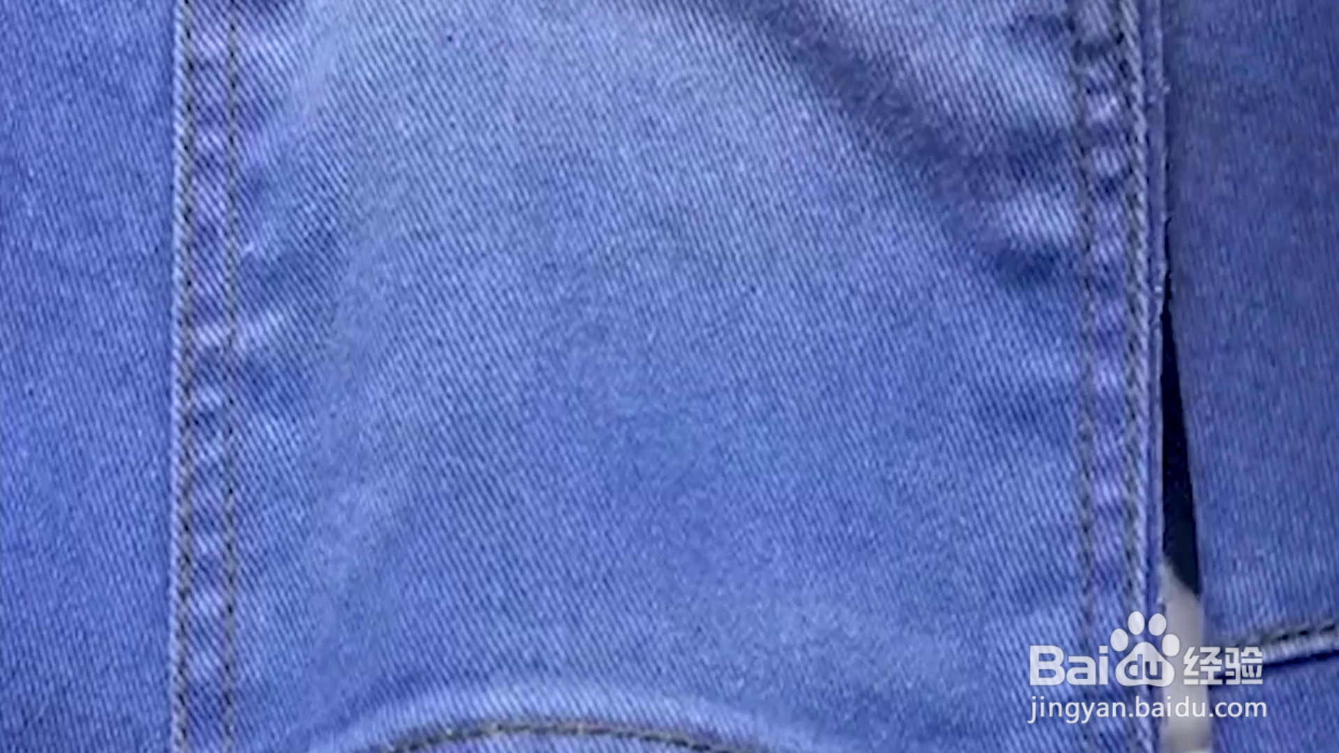 教你如何将牛仔裤改成短裙和拖鞋