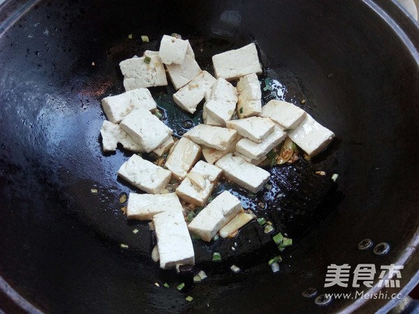 蚝油豆腐炒木耳黄瓜