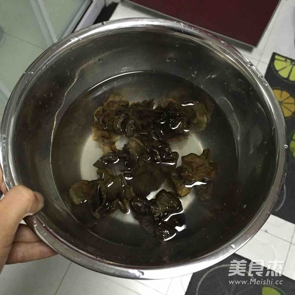 凉拌木耳的做法