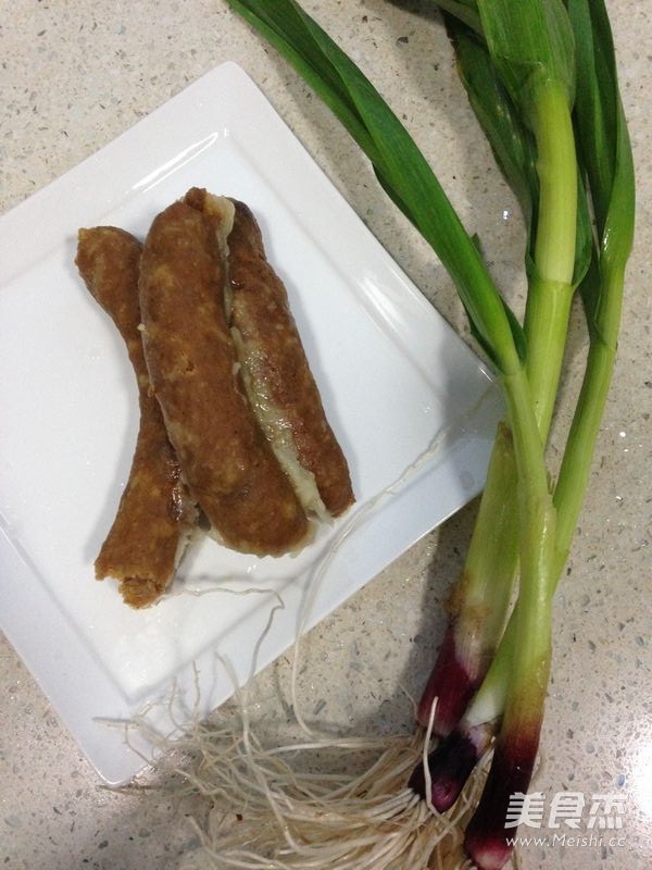 青蒜炒腊肠的做法