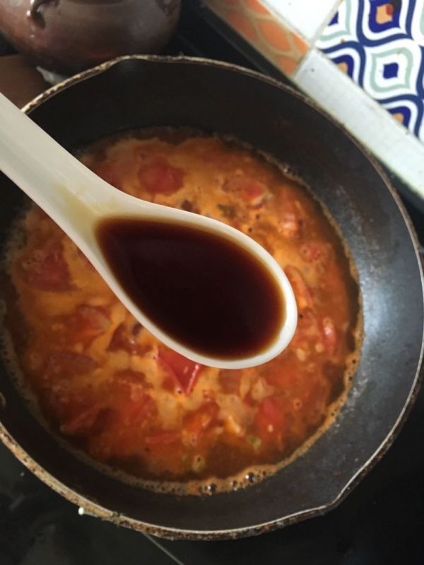 金针菇酸汤肥牛卷