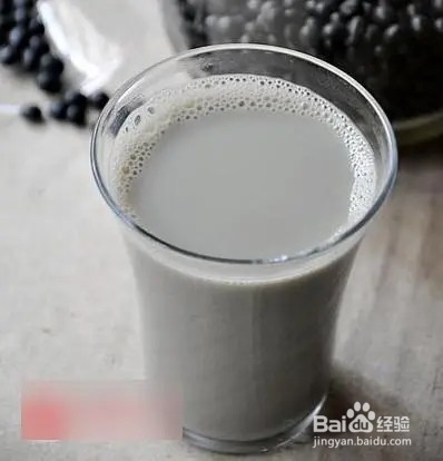 黑豆碧根果豆浆