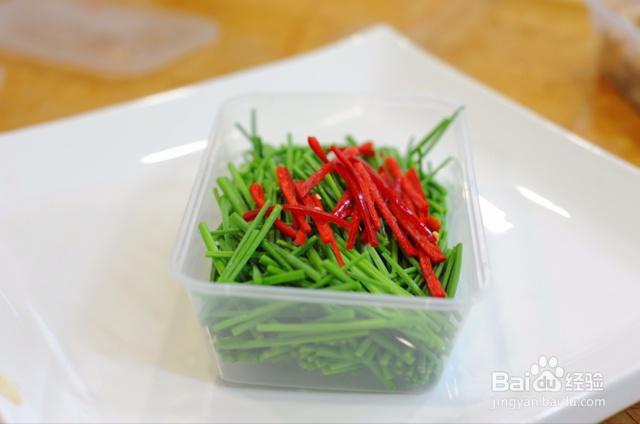 营养美味的蛤肉炒韭菜花