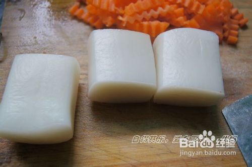 是一盘菜,也是一顿主食——芹菜炒年糕