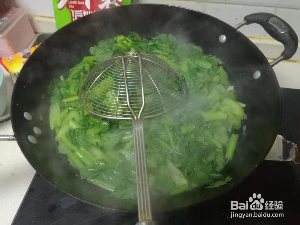 家常菜芹菜炒木耳怎么做才好吃
