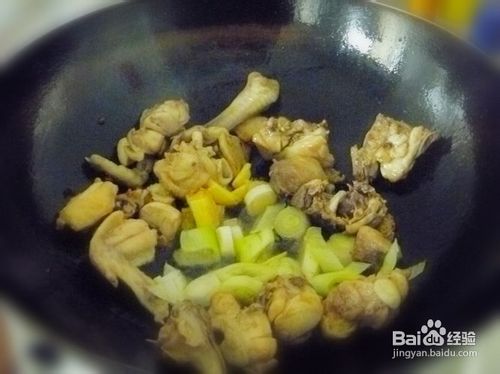 【怡汝私房简单宴客菜】芋儿烧鸡块