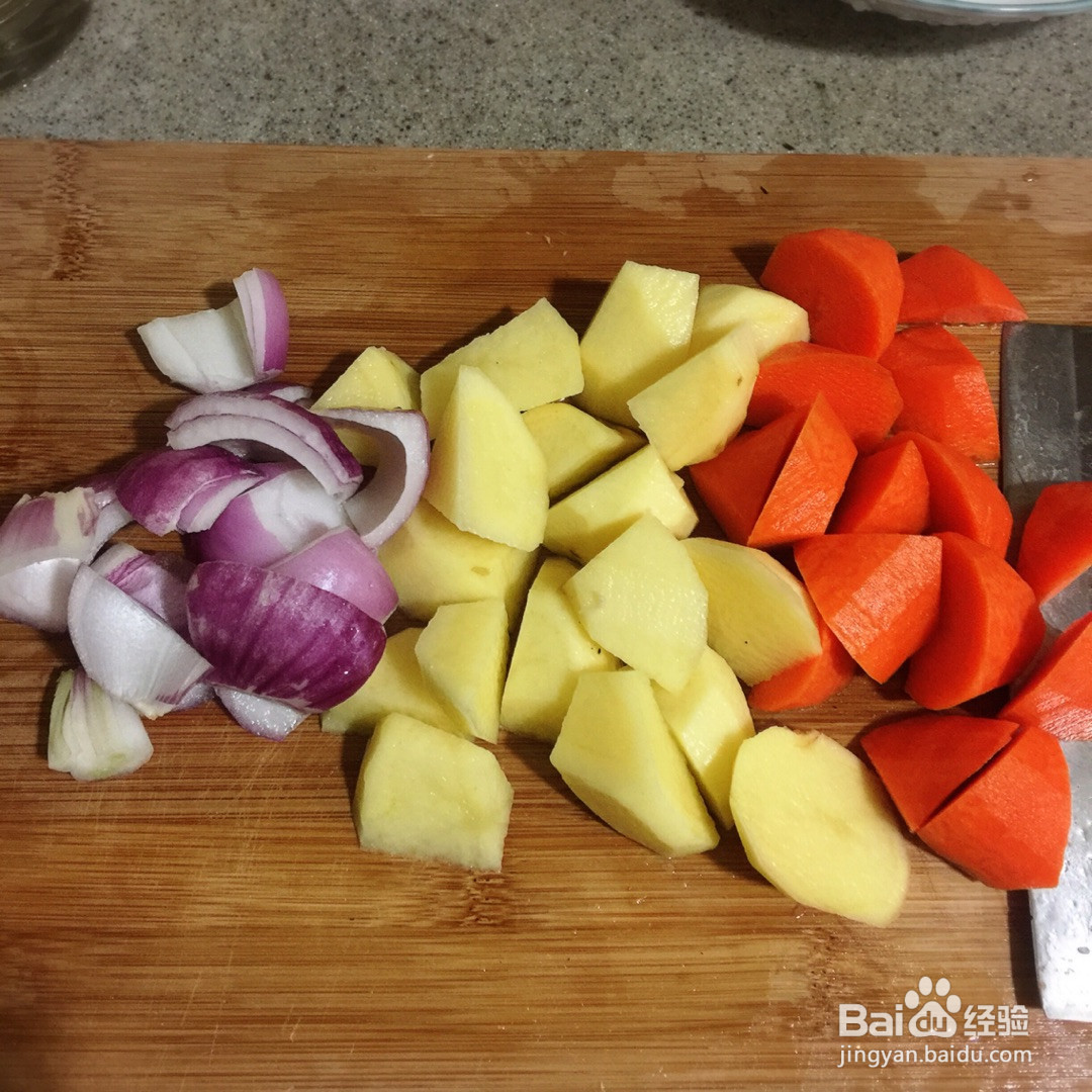 红咖喱牛腩的做法