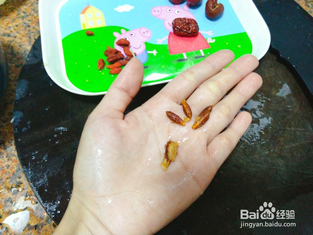 一学就会的银耳红枣莲子羹