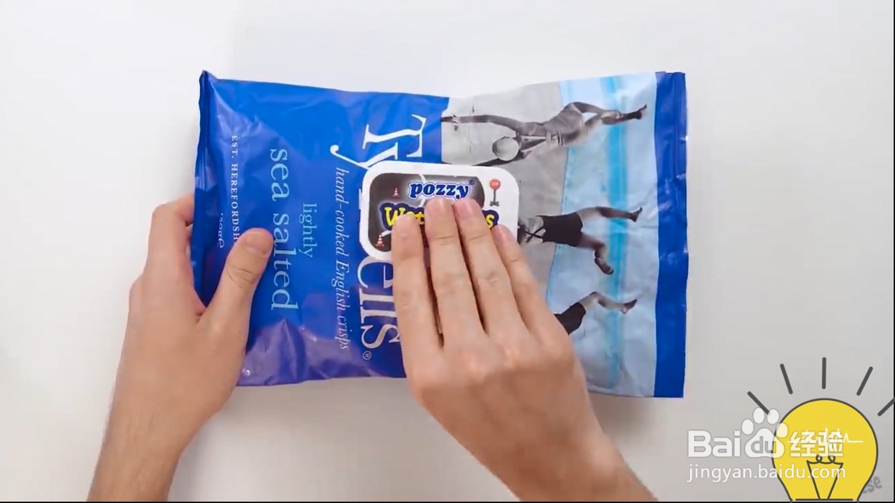 这样吃洋芋片太方便了吧!快来看看!