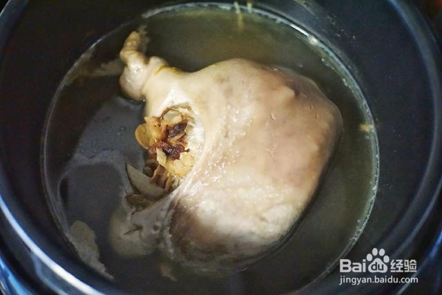 家庭自制洋参猪肚鸡汤