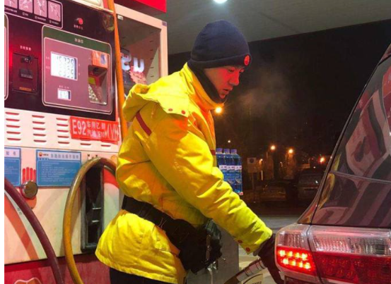 加油站有帮忙汽车打火服务吗