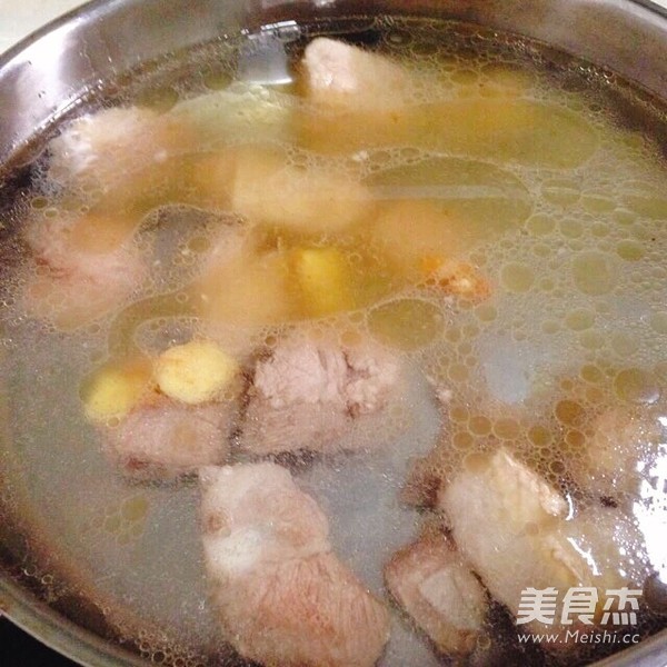 排骨山药汤的做法