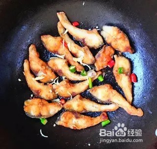 酸里回甜:酸辣鱼