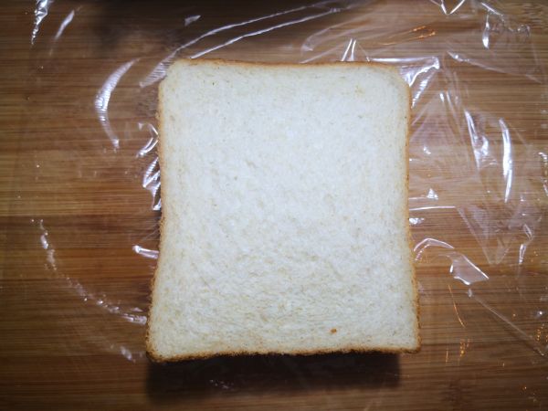 秋葵鸡蛋三明治