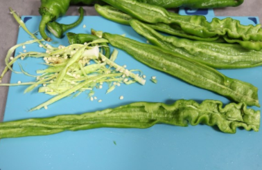 老鸭肉辣椒粉丝饺子