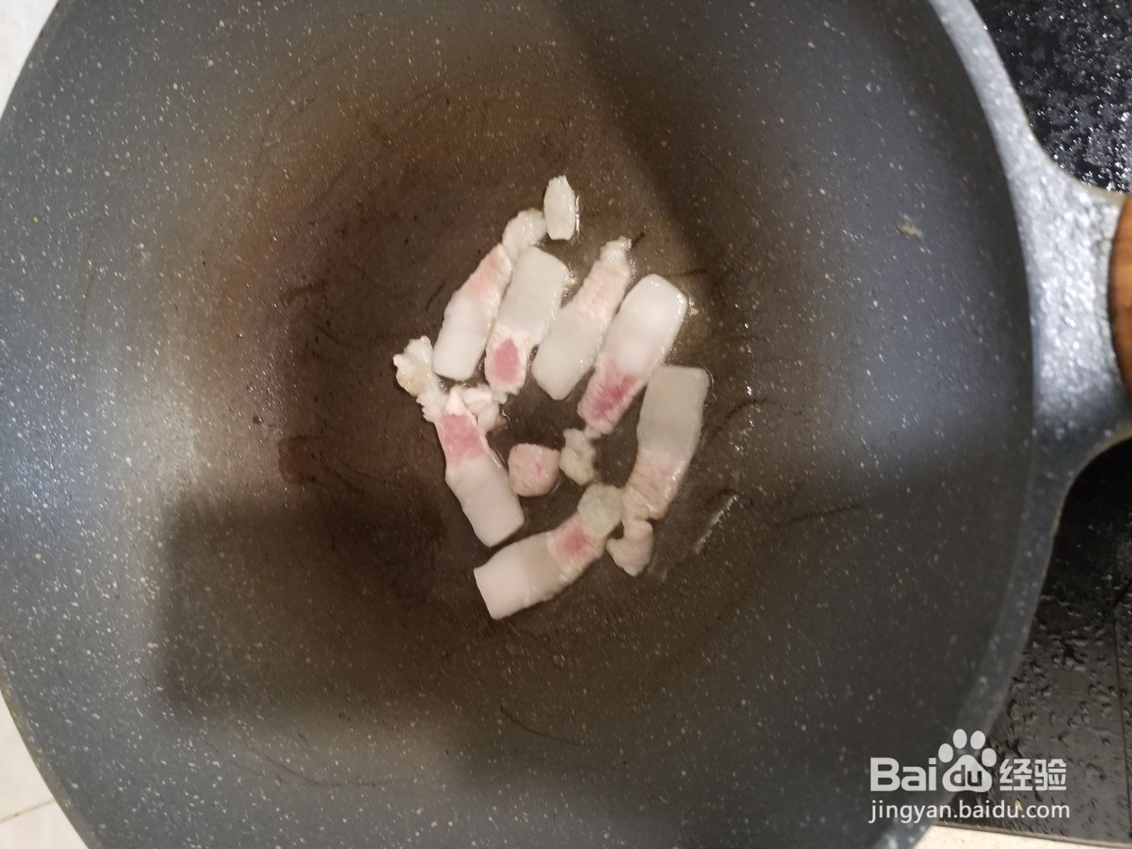 怎么做猪油渣炒小白菜？