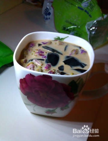 玫瑰奶茶仙草冻