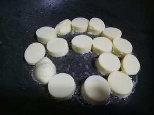 金针菇炒豆腐呦