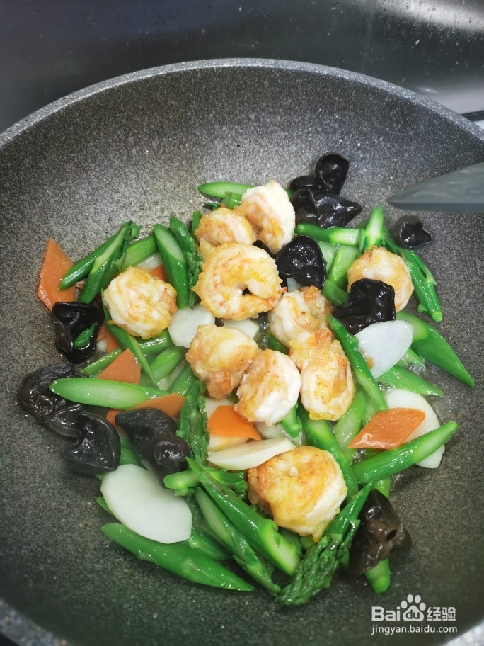 简单易学的“芦笋炒虾仁”