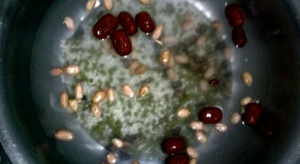 桂圆莲子八宝粥