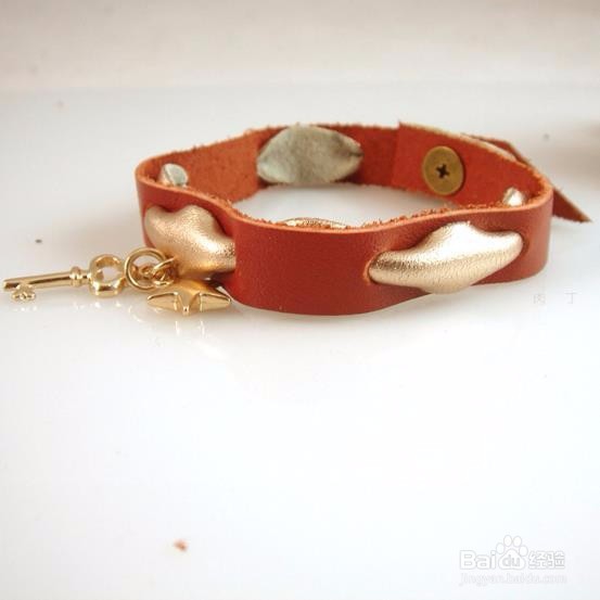 金色红色双色腕饰手工制作步骤