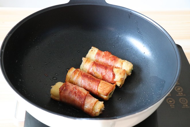 培根吐司卷的做法