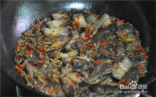 家庭自制腊肉炒茄子干