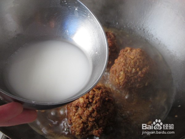 红烧狮子头的做法