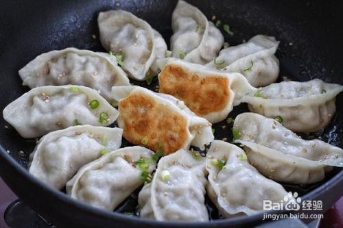 香煎美味剩水饺