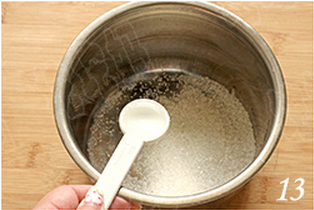 焦糖黄桃烤布蕾