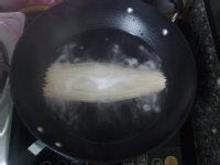 制作鲜虾云吞面