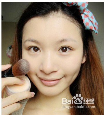 九步妆成气质淑女