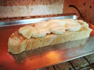 不用費心思的麪包片的做法