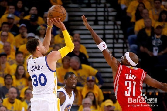 如何学会库里三分投篮