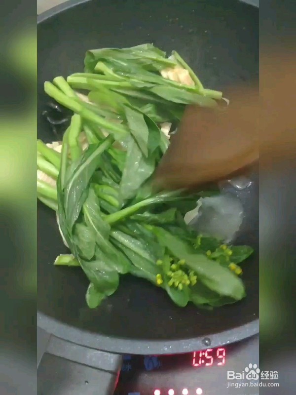 腐竹木耳炒菜心的做法