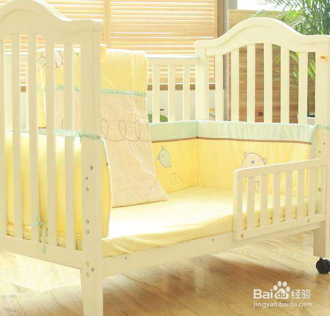 如何正确的使用婴儿床?