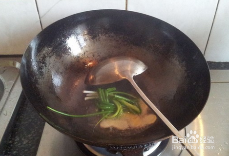 阿婆油爆虾的做法