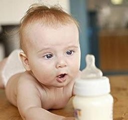 预防宝宝胀气的方法！