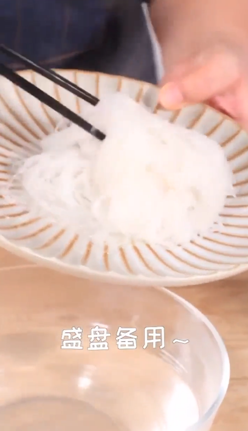 蒜蓉粉丝蒸大虾怎么做?