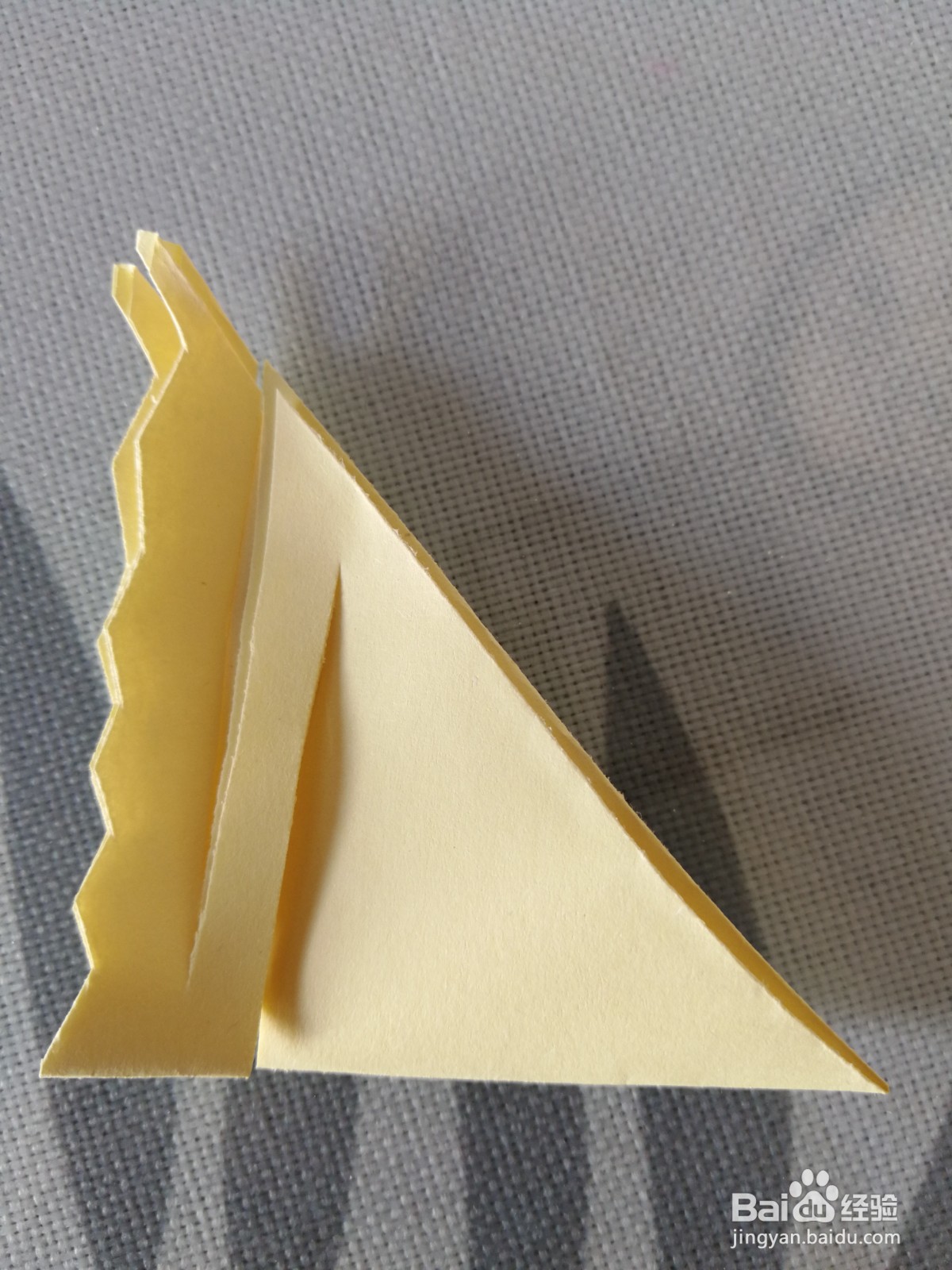 漂亮的彩纸拉花