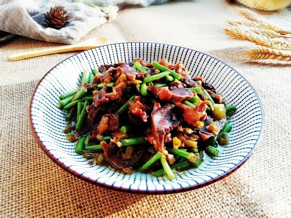 鸭菌子怎么炒好吃