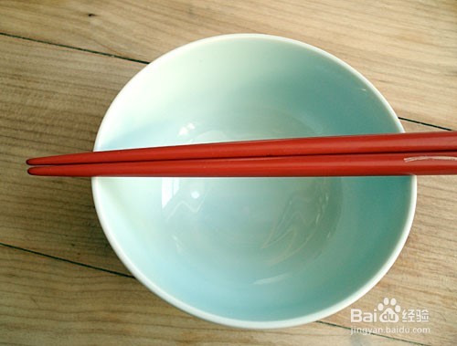 餐桌上的礼仪（拿好筷子）